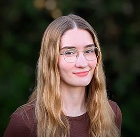 Headshot of Esme Nelson